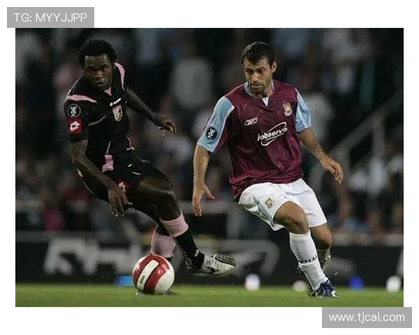 黑色足球巨星的传奇足迹与时代印记解析